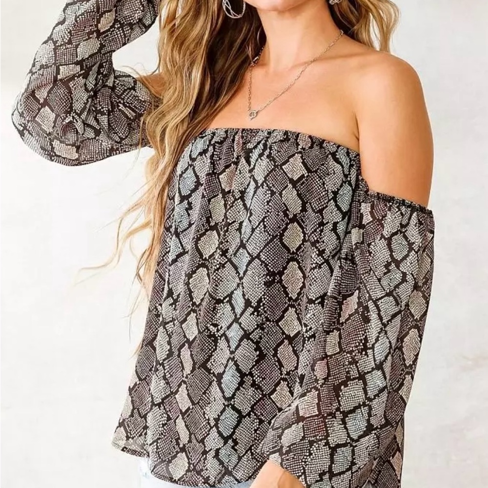 Chic Off-Shoulder Snake Print Chiffon Blouse